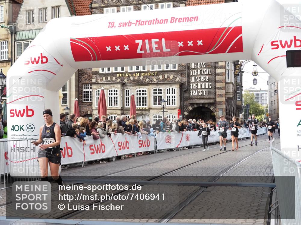 06.10.2024 - 19. swb-Marathon Bremen Luisa Fischer http://msf.ph/oto/7406941 06.10.2024 14:09:30 Ziel 2651, 2932, 3768, 4345, 6753 meine-sportfotos.de
