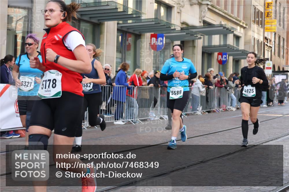 06.10.2024 - 19. swb-Marathon Bremen Strokosch-Dieckow http://msf.ph/oto/7468349 06.10.2024 14:02:24 Laufen 119, 152, 167, 516, 844, 1610, 2004, 2229, 2357, 2362, 3002, 3009, 3233, 3234, 3419, 3513, 3562, 3627, 4020, 4199, 4220, 4326, 4390, 4925, 4949, 5008, 5178, 5274, 5405, 5484, 5586, 5597, 5826, 6279, 6321, 6474 meine-sportfotos.de