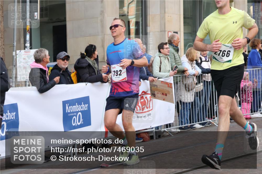 06.10.2024 - 19. swb-Marathon Bremen Strokosch-Dieckow http://msf.ph/oto/7469035 06.10.2024 14:04:07 Laufen 467, 792, 934, 1034, 2181, 2221, 2243, 2352, 2387, 2457, 2612, 2766, 2776, 3448, 3570, 3964, 4055, 4493, 4873, 5206, 5261, 5680, 6002, 6053, 6242, 6337, 6485 meine-sportfotos.de