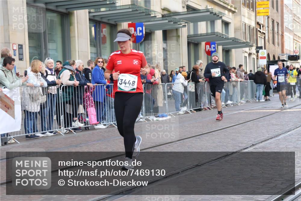 06.10.2024 - 19. swb-Marathon Bremen Strokosch-Dieckow http://msf.ph/oto/7469130 06.10.2024 14:04:23 Laufen 934, 1667, 2181, 2221, 2243, 2457, 2708, 2776, 3448, 3570, 3941, 4055, 4082, 4282, 4493, 4873, 5123, 5261, 5280, 5386, 5431, 5617, 6002, 6053, 6122, 6242, 6337 meine-sportfotos.de