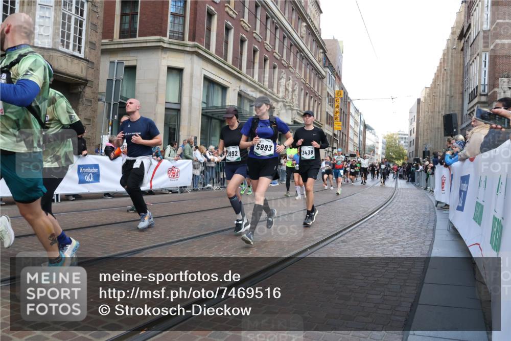 06.10.2024 - 19. swb-Marathon Bremen Strokosch-Dieckow http://msf.ph/oto/7469516 06.10.2024 14:05:56 Laufen 556, 683, 712, 855, 1036, 1037, 1193, 1285, 1483, 2112, 2291, 2345, 2572, 2642, 2692, 2730, 2761, 3020, 3047, 3096, 3371, 3435, 3438, 3568, 3574, 3640, 4152, 4367, 4488, 4504, 4533, 4631, 4818, 4909, 5378, 5558, 5710, 5712, 5836, 5964, 5992, 5993, 6057, 6059, 6304 meine-sportfotos.de