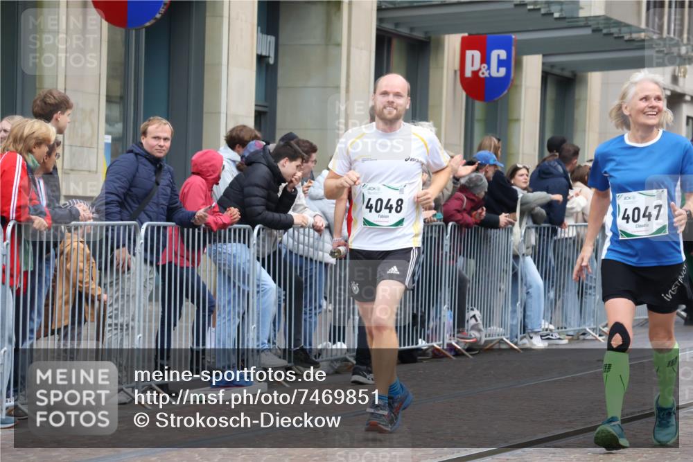 06.10.2024 - 19. swb-Marathon Bremen Strokosch-Dieckow http://msf.ph/oto/7469851 06.10.2024 14:07:38 Laufen 866, 887, 2433, 2628, 3019, 3118, 3553, 3715, 4047, 4048, 4269, 4459, 4513, 5249, 5321, 6283, 6714, 6884 meine-sportfotos.de