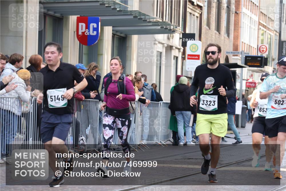 06.10.2024 - 19. swb-Marathon Bremen Strokosch-Dieckow http://msf.ph/oto/7469999 06.10.2024 14:08:47 Laufen 502, 2153, 2320, 2651, 2932, 3227, 3323, 3768, 3842, 3986, 4345, 4560, 4832, 5149, 5266, 5422, 5519, 6539, 6753, 6922 meine-sportfotos.de