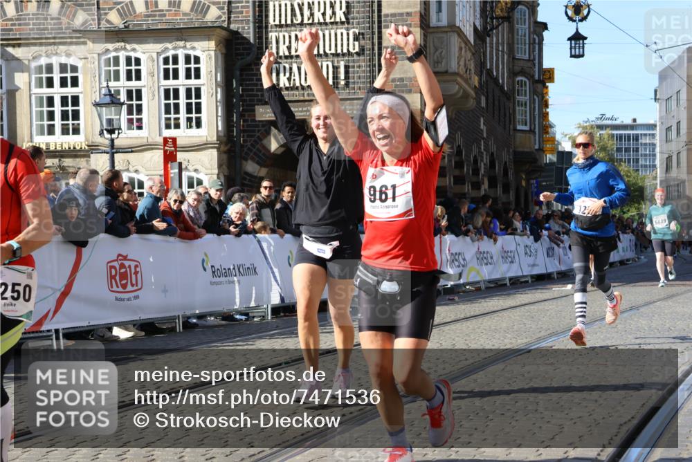 06.10.2024 - 19. swb-Marathon Bremen Strokosch-Dieckow http://msf.ph/oto/7471536 06.10.2024 14:03:45 Ziel 196, 961, 1213, 2186, 3025, 3134, 3841, 4250, 4287, 4959, 5046, 5089, 5269, 5579, 6645 meine-sportfotos.de