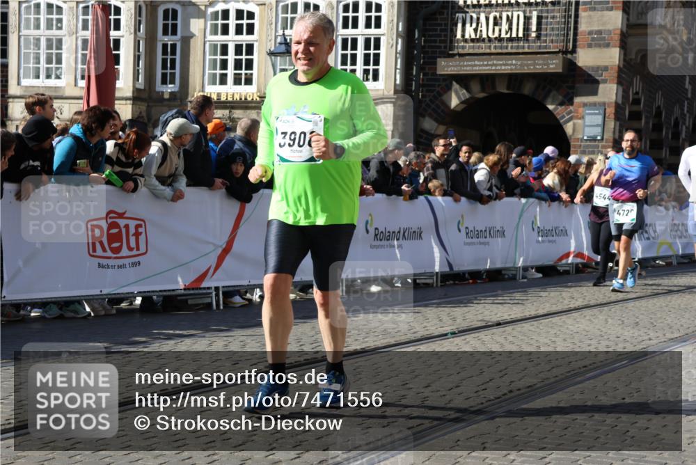 06.10.2024 - 19. swb-Marathon Bremen Strokosch-Dieckow http://msf.ph/oto/7471556 06.10.2024 14:04:06 Ziel 196, 467, 661, 1214, 2189, 2352, 2387, 2612, 2745, 2766, 2838, 2896, 3741, 3908, 3952, 3953, 3964, 3978, 4392, 4544, 4639, 4720, 5206, 5479, 6485 meine-sportfotos.de
