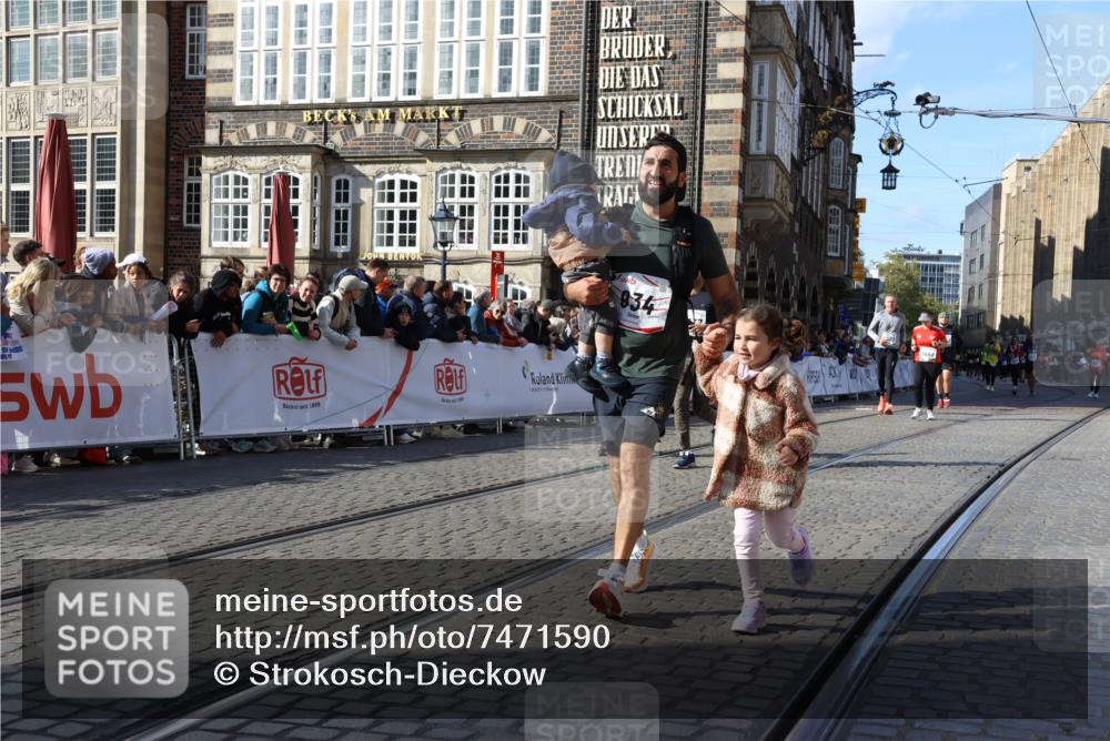 06.10.2024 - 19. swb-Marathon Bremen Strokosch-Dieckow http://msf.ph/oto/7471590 06.10.2024 14:04:35 Ziel 934, 2221, 2243, 2457, 2776, 3448, 4055, 4493, 4873, 6002, 6242, 6337 meine-sportfotos.de