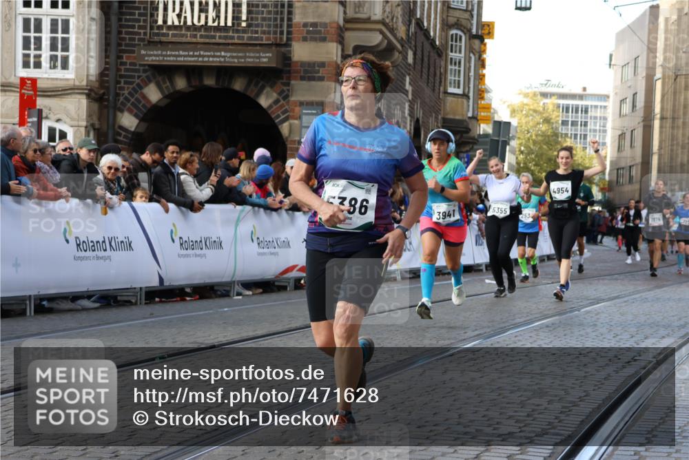 06.10.2024 - 19. swb-Marathon Bremen Strokosch-Dieckow http://msf.ph/oto/7471628 06.10.2024 14:05:08 Ziel 725, 750, 1407, 1614, 1667, 2072, 2534, 2681, 3941, 4282, 4954, 5280, 5355, 5363, 5386, 6122, 6463, 6497 meine-sportfotos.de