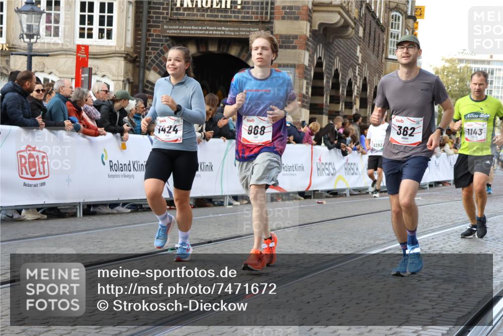06.10.2024 - 19. swb-Marathon Bremen Strokosch-Dieckow http://msf.ph/oto/7471672 06.10.2024 14:05:43 Ziel 362, 968, 1143, 1424, 1497, 1532, 2659, 2704, 5467, 5583, 6292, 6400 meine-sportfotos.de