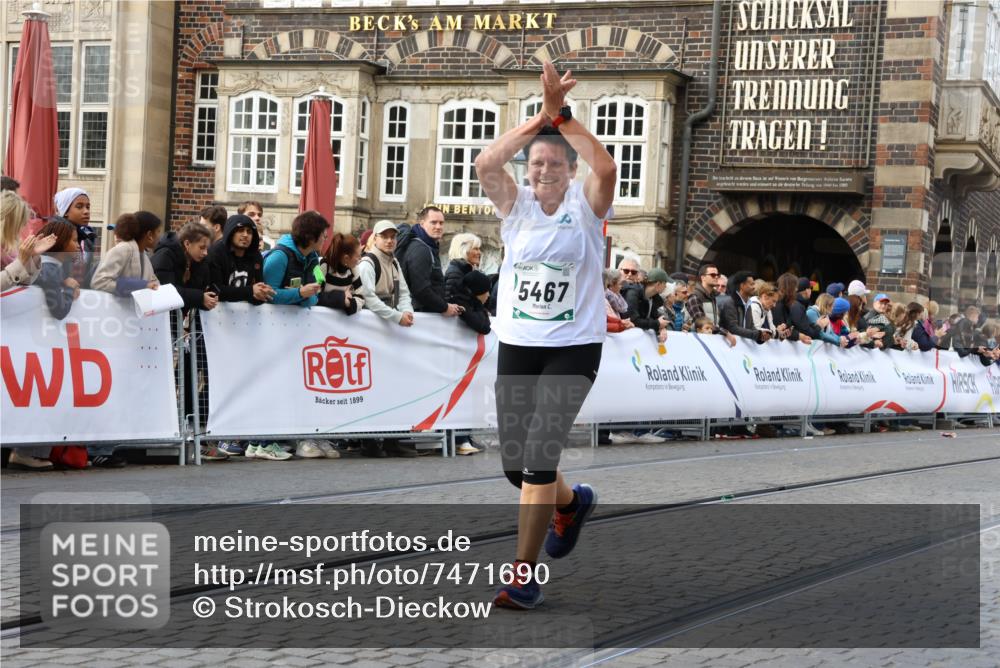 06.10.2024 - 19. swb-Marathon Bremen Strokosch-Dieckow http://msf.ph/oto/7471690 06.10.2024 14:05:57 Ziel 556, 683, 712, 1036, 1037, 1193, 1483, 2659, 2704, 3020, 3096, 3435, 3438, 4631, 5378, 5467, 5710, 5712, 5992, 5993, 6057, 6059 meine-sportfotos.de