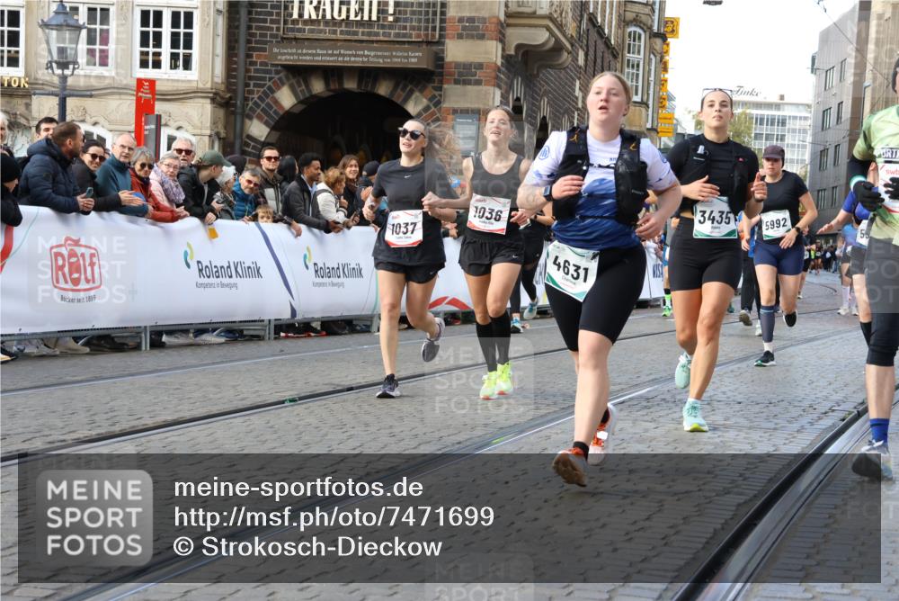 06.10.2024 - 19. swb-Marathon Bremen Strokosch-Dieckow http://msf.ph/oto/7471699 06.10.2024 14:06:06 Ziel 556, 683, 712, 1036, 1037, 1193, 1483, 2291, 2572, 2692, 2761, 3020, 3047, 3096, 3435, 3438, 3574, 3640, 4367, 4488, 4504, 4533, 4631, 5378, 5558, 5710, 5712, 5964, 5992, 5993, 6057, 6059, 6304 meine-sportfotos.de