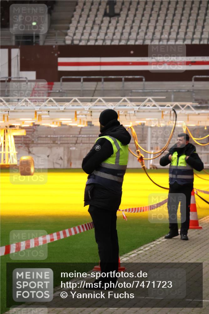 08.12.2024 - St. Pauli X-Mass-Run No. 14 Yannick Fuchs http://msf.ph/oto/7471723 08.12.2024 09:46:33 Ziel  meine-sportfotos.de