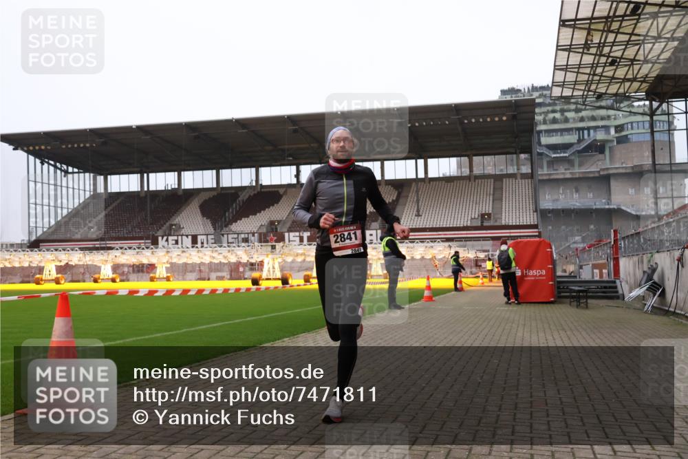 08.12.2024 - St. Pauli X-Mass-Run No. 14 Yannick Fuchs http://msf.ph/oto/7471811 08.12.2024 09:50:20 Ziel 2841, 3164 meine-sportfotos.de
