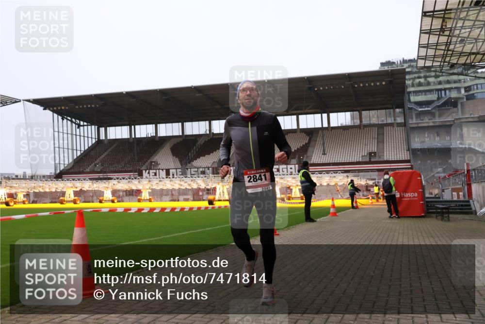 08.12.2024 - St. Pauli X-Mass-Run No. 14 Yannick Fuchs http://msf.ph/oto/7471814 08.12.2024 09:50:20 Ziel 2841, 3164 meine-sportfotos.de