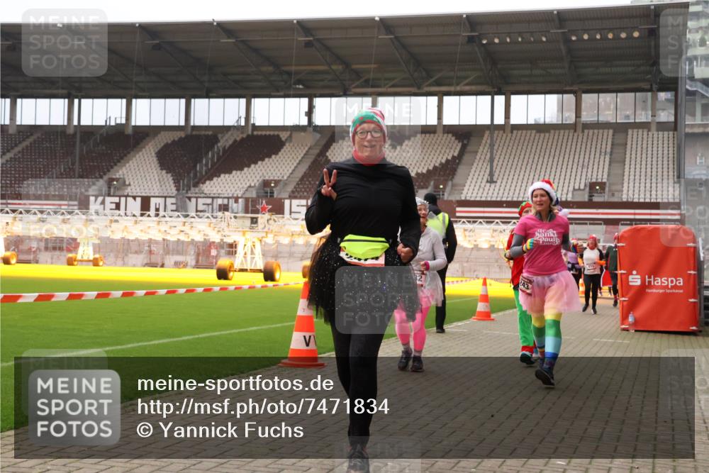 08.12.2024 - St. Pauli X-Mass-Run No. 14 Yannick Fuchs http://msf.ph/oto/7471834 08.12.2024 10:05:58 Ziel 65, 175, 751, 932, 1068, 1178, 1243, 1605, 1643, 1650, 2077, 2306, 2308, 2344, 2435, 2474, 2603, 2864, 2908, 3006, 3114, 3115, 3118, 3184, 3302 meine-sportfotos.de