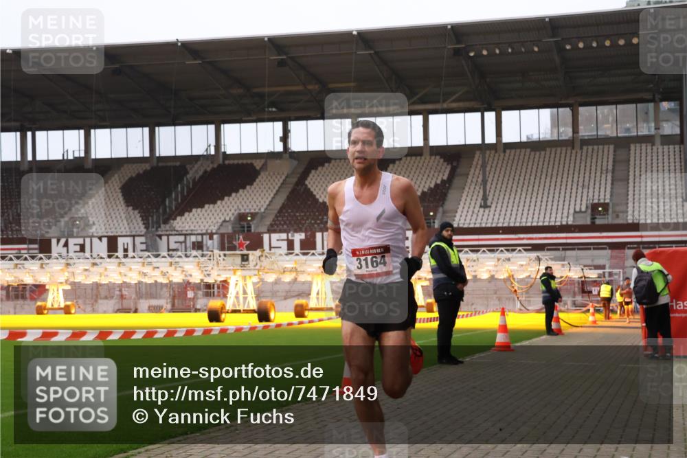 08.12.2024 - St. Pauli X-Mass-Run No. 14 Yannick Fuchs http://msf.ph/oto/7471849 08.12.2024 09:50:32 Ziel 2957, 3164 meine-sportfotos.de
