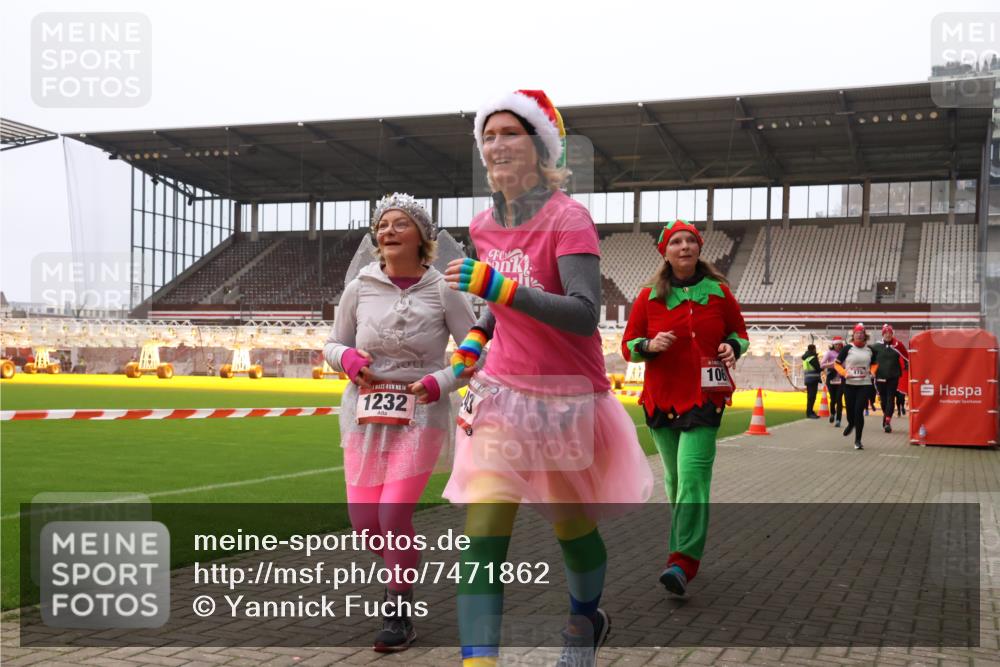 08.12.2024 - St. Pauli X-Mass-Run No. 14 Yannick Fuchs http://msf.ph/oto/7471862 08.12.2024 10:06:01 Ziel 40, 65, 175, 751, 932, 1068, 1232, 1243, 1605, 1643, 1650, 2077, 2306, 2308, 2344, 2435, 2474, 2603, 2908, 3006, 3114, 3115, 3118, 3184, 3302 meine-sportfotos.de