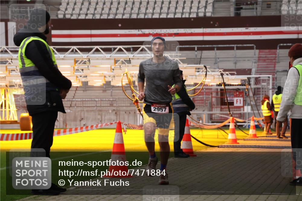 08.12.2024 - St. Pauli X-Mass-Run No. 14 Yannick Fuchs http://msf.ph/oto/7471884 08.12.2024 09:50:41 Ziel 2957 meine-sportfotos.de
