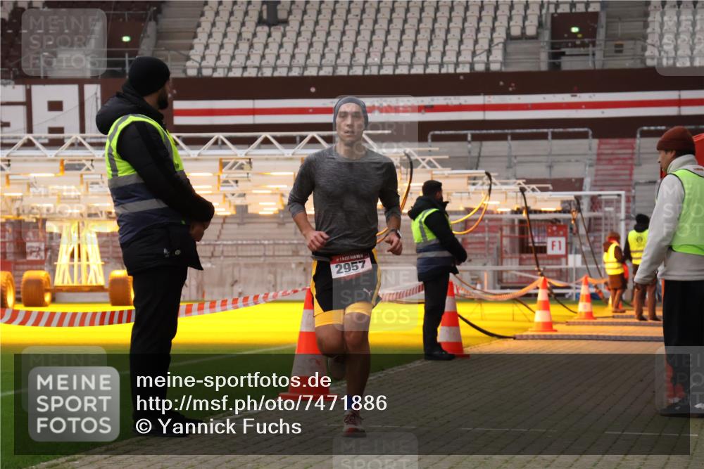 08.12.2024 - St. Pauli X-Mass-Run No. 14 Yannick Fuchs http://msf.ph/oto/7471886 08.12.2024 09:50:41 Ziel 2957 meine-sportfotos.de