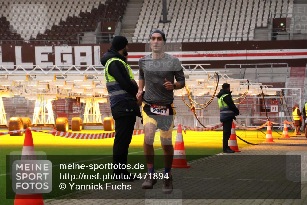 08.12.2024 - St. Pauli X-Mass-Run No. 14 Yannick Fuchs http://msf.ph/oto/7471894 08.12.2024 09:50:42 Ziel 2957 meine-sportfotos.de