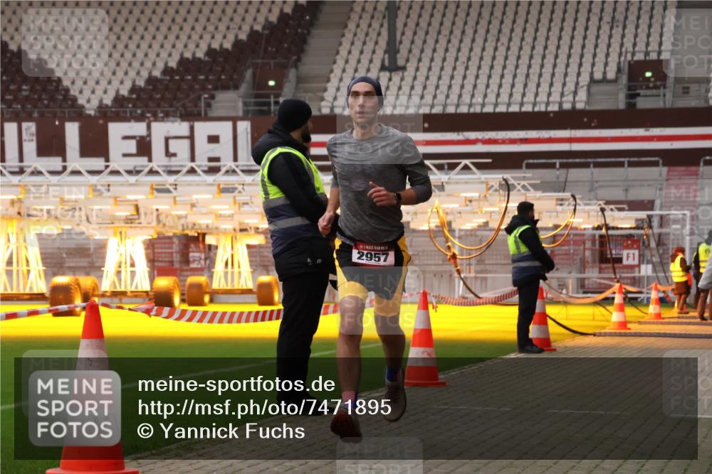 08.12.2024 - St. Pauli X-Mass-Run No. 14 Yannick Fuchs http://msf.ph/oto/7471895 08.12.2024 09:50:42 Ziel 2957 meine-sportfotos.de