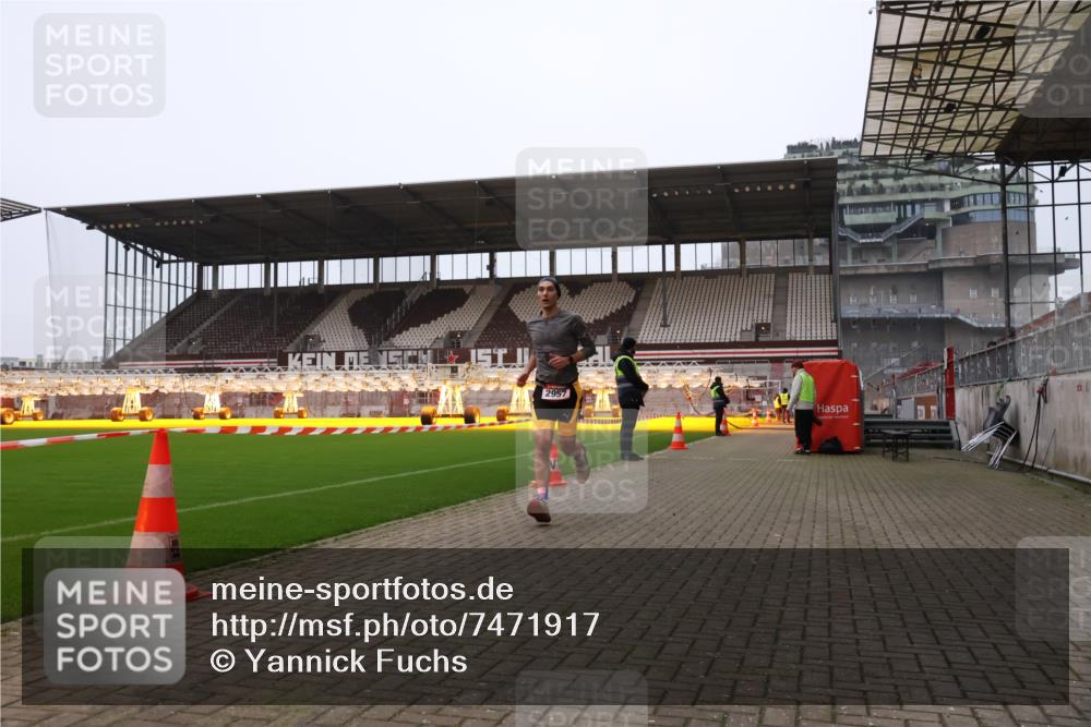 08.12.2024 - St. Pauli X-Mass-Run No. 14 Yannick Fuchs http://msf.ph/oto/7471917 08.12.2024 09:50:44 Ziel 2957 meine-sportfotos.de