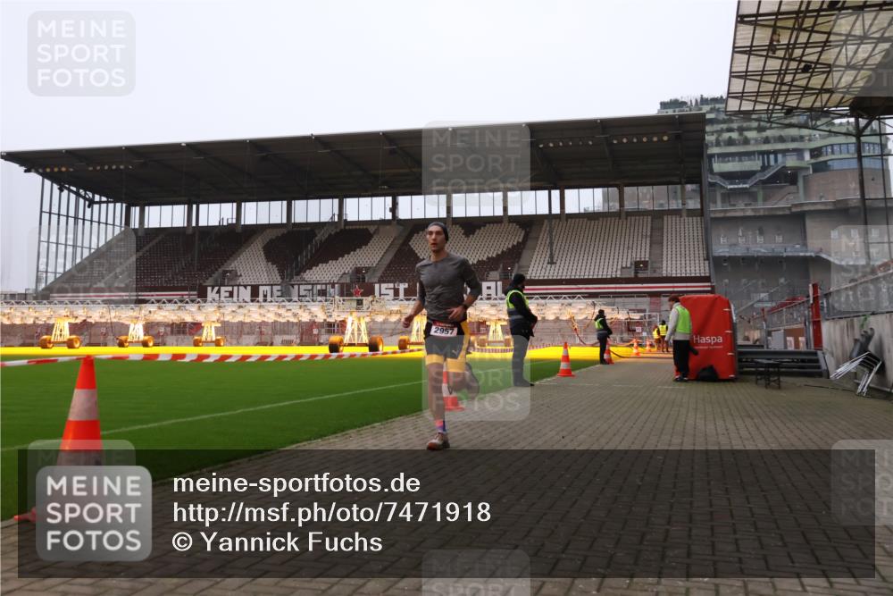 08.12.2024 - St. Pauli X-Mass-Run No. 14 Yannick Fuchs http://msf.ph/oto/7471918 08.12.2024 09:50:44 Ziel 2957 meine-sportfotos.de