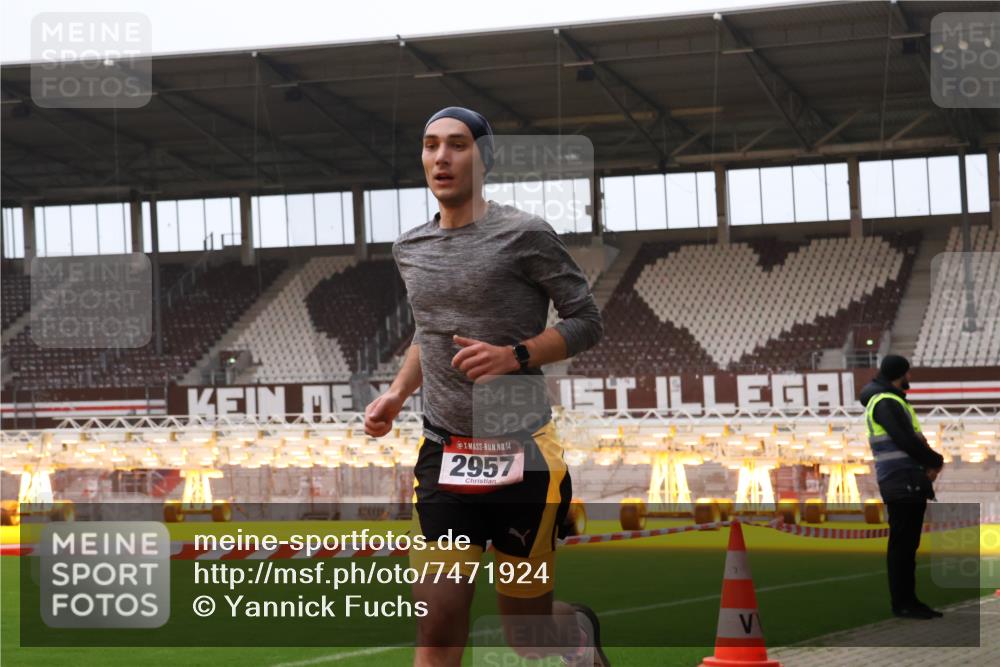 08.12.2024 - St. Pauli X-Mass-Run No. 14 Yannick Fuchs http://msf.ph/oto/7471924 08.12.2024 09:50:44 Ziel 2957 meine-sportfotos.de