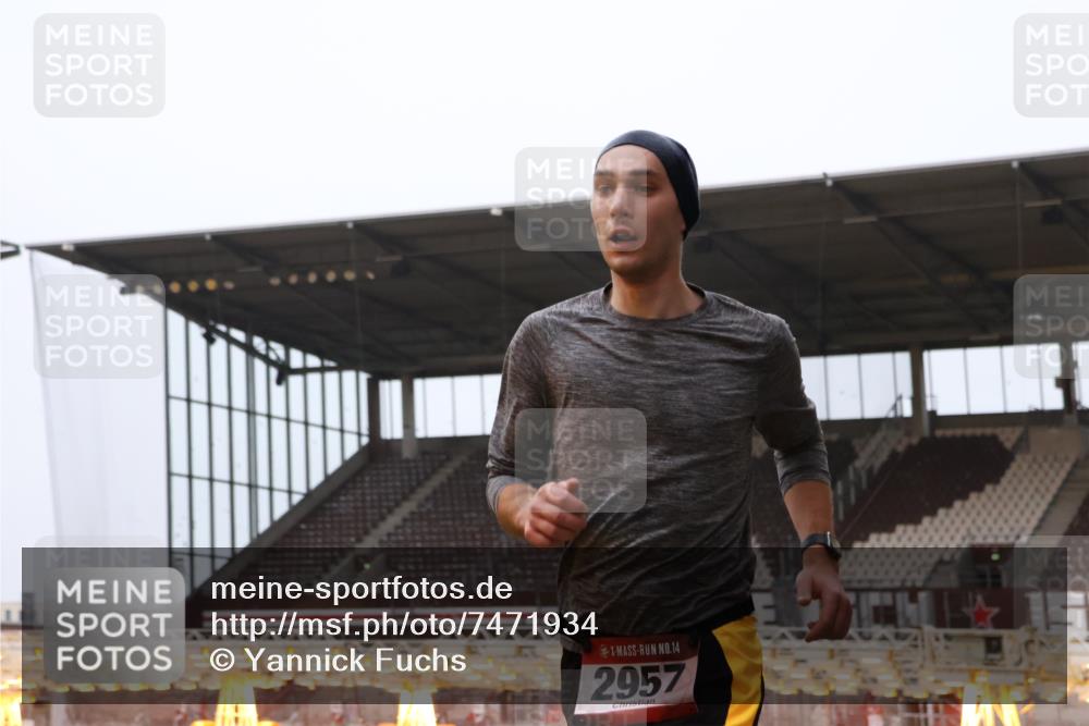 08.12.2024 - St. Pauli X-Mass-Run No. 14 Yannick Fuchs http://msf.ph/oto/7471934 08.12.2024 09:50:45 Ziel 2957 meine-sportfotos.de