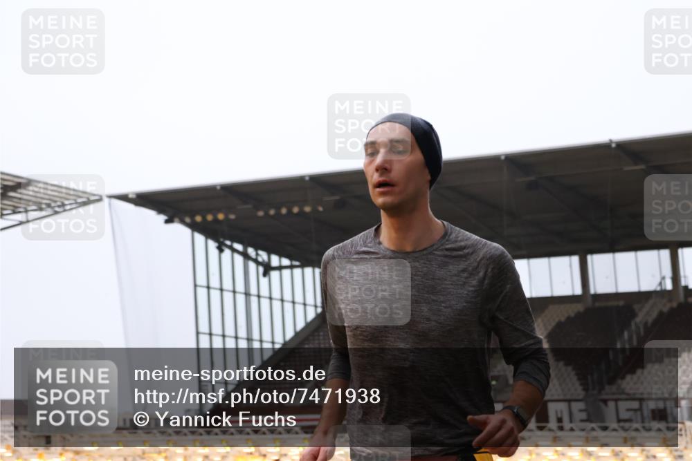 08.12.2024 - St. Pauli X-Mass-Run No. 14 Yannick Fuchs http://msf.ph/oto/7471938 08.12.2024 09:50:45 Ziel 2957 meine-sportfotos.de