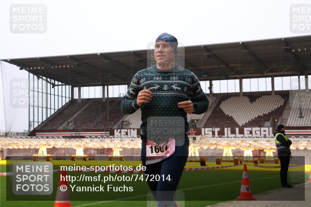 08.12.2024 - St. Pauli X-Mass-Run No. 14 Yannick Fuchs http://msf.ph/oto/7472014 08.12.2024 09:51:07 Ziel 2, 1607 meine-sportfotos.de