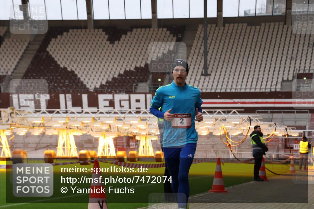 08.12.2024 - St. Pauli X-Mass-Run No. 14 Yannick Fuchs http://msf.ph/oto/7472074 08.12.2024 09:51:16 Ziel 2, 1607, 2757, 3309 meine-sportfotos.de