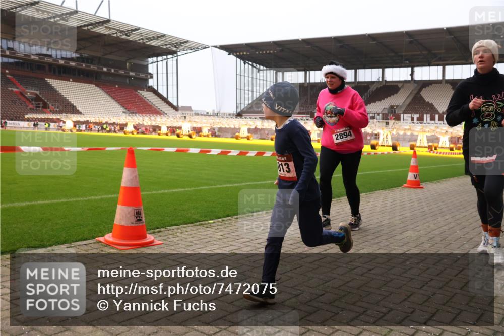 08.12.2024 - St. Pauli X-Mass-Run No. 14 Yannick Fuchs http://msf.ph/oto/7472075 08.12.2024 10:06:21 Ziel 40, 65, 78, 696, 1013, 1016, 1232, 1563, 2894, 3006 meine-sportfotos.de