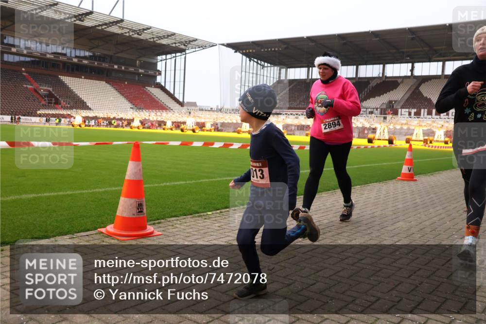 08.12.2024 - St. Pauli X-Mass-Run No. 14 Yannick Fuchs http://msf.ph/oto/7472078 08.12.2024 10:06:21 Ziel 40, 65, 78, 696, 1013, 1016, 1232, 1563, 2894, 3006 meine-sportfotos.de