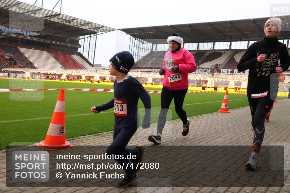 08.12.2024 - St. Pauli X-Mass-Run No. 14 Yannick Fuchs http://msf.ph/oto/7472080 08.12.2024 10:06:21 Ziel 40, 65, 78, 696, 1013, 1016, 1232, 1563, 2894, 3006 meine-sportfotos.de