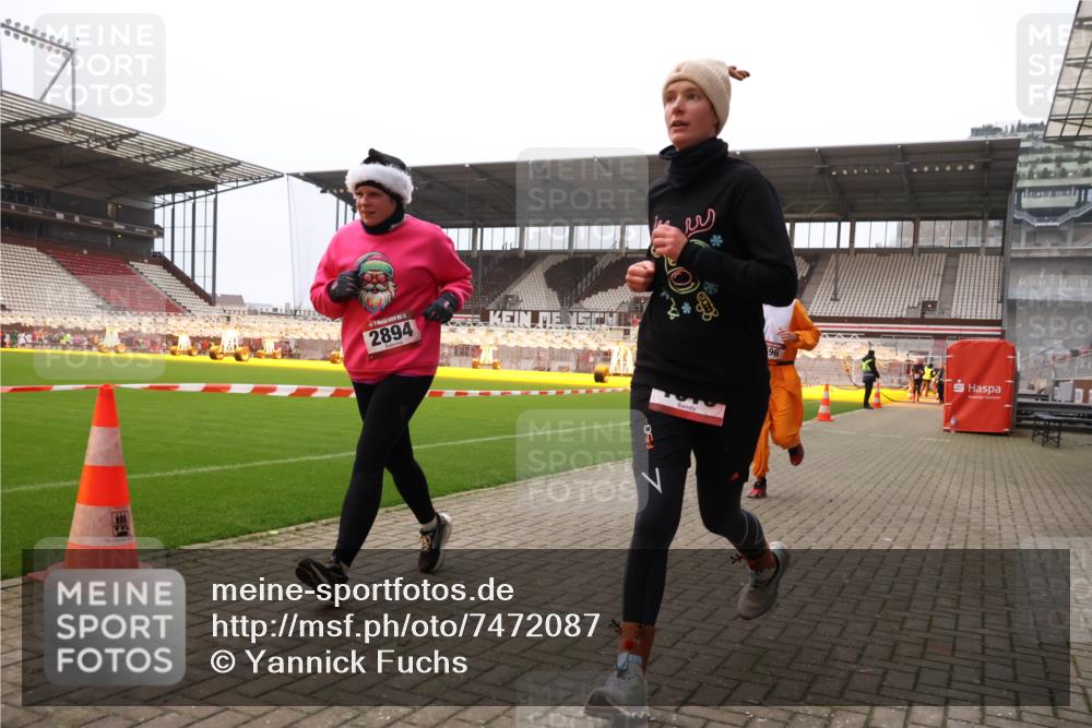 08.12.2024 - St. Pauli X-Mass-Run No. 14 Yannick Fuchs http://msf.ph/oto/7472087 08.12.2024 10:06:21 Ziel 40, 65, 78, 696, 1013, 1016, 1232, 1563, 2894, 3006 meine-sportfotos.de