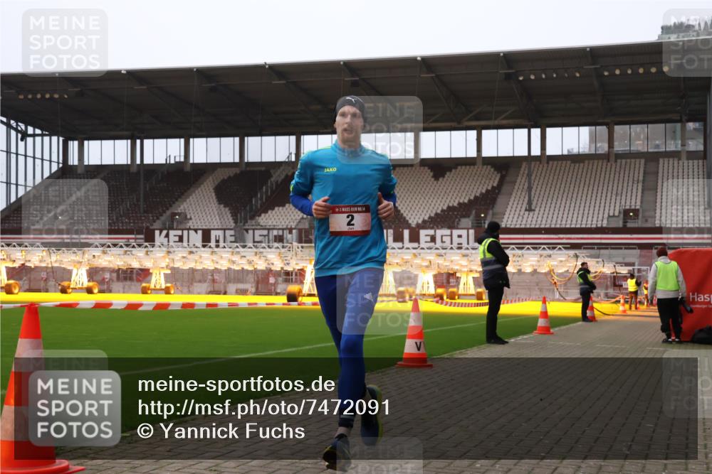 08.12.2024 - St. Pauli X-Mass-Run No. 14 Yannick Fuchs http://msf.ph/oto/7472091 08.12.2024 09:51:17 Ziel 2, 1607, 2757, 3309 meine-sportfotos.de