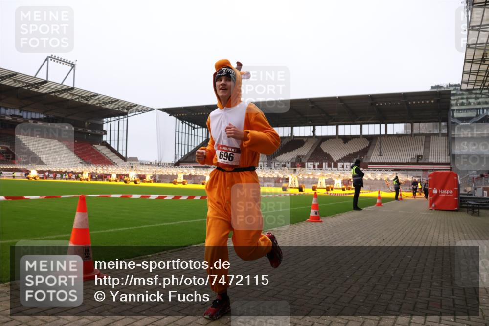 08.12.2024 - St. Pauli X-Mass-Run No. 14 Yannick Fuchs http://msf.ph/oto/7472115 08.12.2024 10:06:23 Ziel 40, 78, 529, 696, 1013, 1016, 1232, 1563, 2894, 3257, 3259 meine-sportfotos.de
