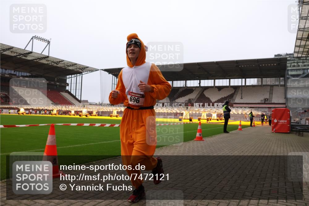 08.12.2024 - St. Pauli X-Mass-Run No. 14 Yannick Fuchs http://msf.ph/oto/7472121 08.12.2024 10:06:23 Ziel 40, 78, 529, 696, 1013, 1016, 1232, 1563, 2894, 3257, 3259 meine-sportfotos.de