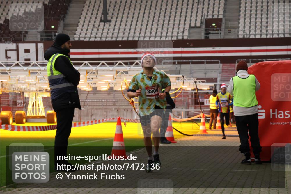 08.12.2024 - St. Pauli X-Mass-Run No. 14 Yannick Fuchs http://msf.ph/oto/7472136 08.12.2024 09:51:27 Ziel 2757, 3309 meine-sportfotos.de