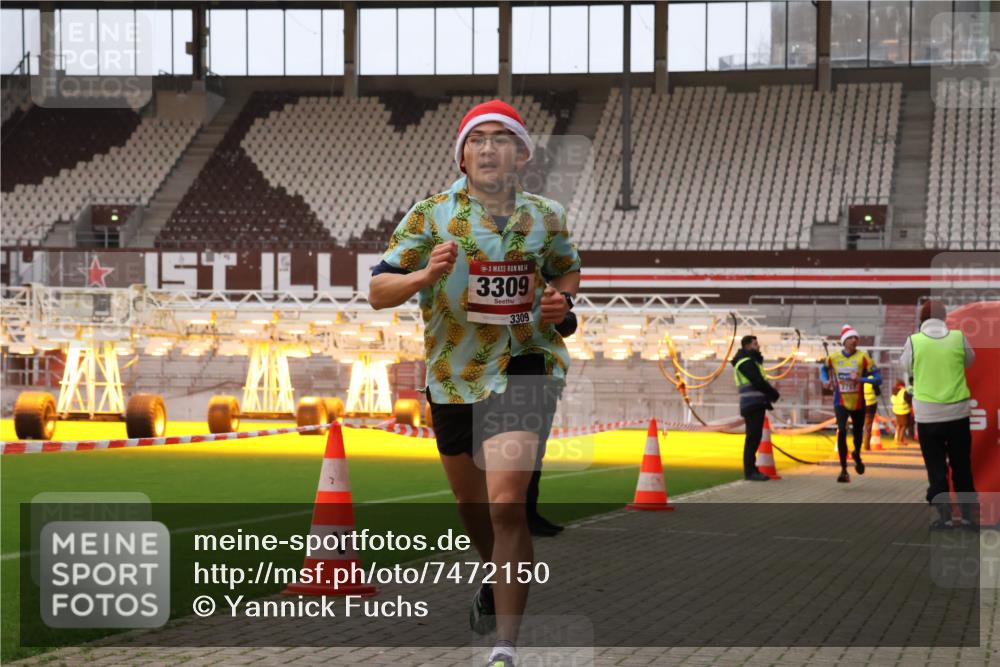 08.12.2024 - St. Pauli X-Mass-Run No. 14 Yannick Fuchs http://msf.ph/oto/7472150 08.12.2024 09:51:29 Ziel 2757, 3309 meine-sportfotos.de