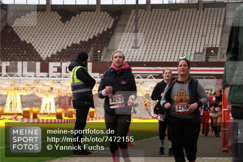 08.12.2024 - St. Pauli X-Mass-Run No. 14 Yannick Fuchs http://msf.ph/oto/7472155 08.12.2024 10:06:32 Ziel 78, 529, 621, 696, 698, 885, 890, 1424, 2894, 3257, 3259 meine-sportfotos.de