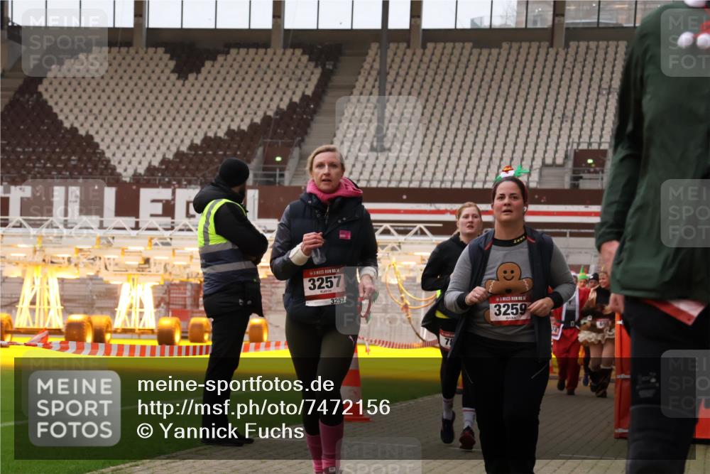 08.12.2024 - St. Pauli X-Mass-Run No. 14 Yannick Fuchs http://msf.ph/oto/7472156 08.12.2024 10:06:33 Ziel 78, 529, 621, 698, 795, 885, 890, 1424, 2894, 3257, 3259 meine-sportfotos.de