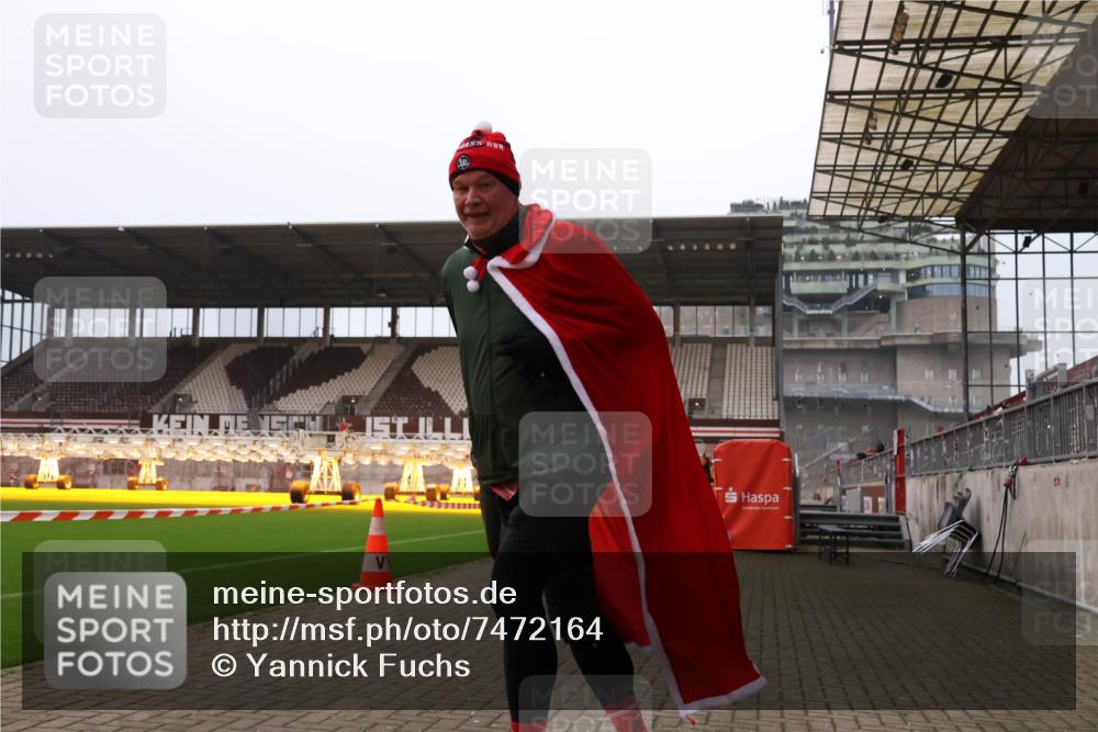 08.12.2024 - St. Pauli X-Mass-Run No. 14 Yannick Fuchs http://msf.ph/oto/7472164 08.12.2024 10:06:33 Ziel 78, 529, 621, 698, 795, 885, 890, 1424, 2894, 3257, 3259 meine-sportfotos.de
