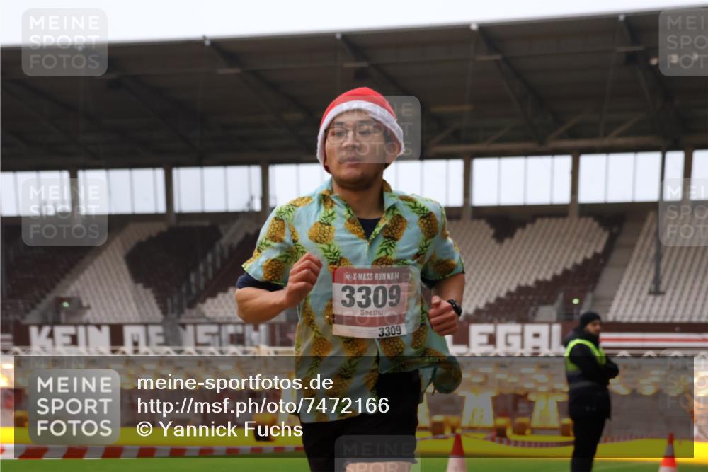 08.12.2024 - St. Pauli X-Mass-Run No. 14 Yannick Fuchs http://msf.ph/oto/7472166 08.12.2024 09:51:29 Ziel 2757, 3309 meine-sportfotos.de