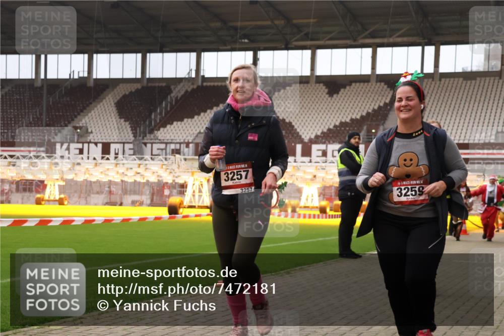 08.12.2024 - St. Pauli X-Mass-Run No. 14 Yannick Fuchs http://msf.ph/oto/7472181 08.12.2024 10:06:35 Ziel 78, 529, 621, 698, 795, 885, 890, 1424, 1786, 2003, 2751, 3257, 3259 meine-sportfotos.de