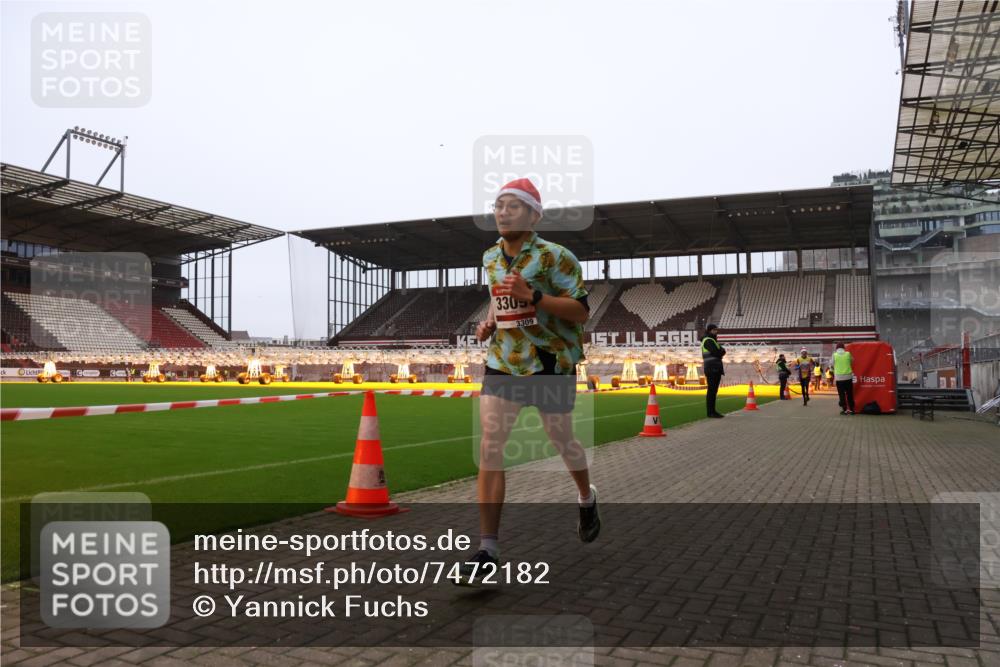 08.12.2024 - St. Pauli X-Mass-Run No. 14 Yannick Fuchs http://msf.ph/oto/7472182 08.12.2024 09:51:30 Ziel 2757, 3309 meine-sportfotos.de