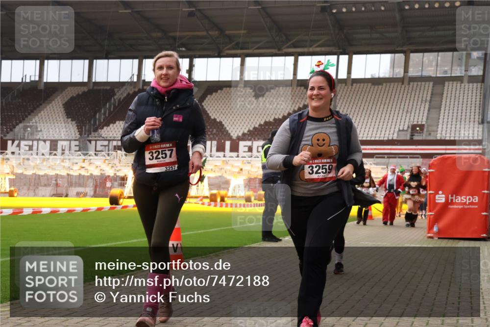 08.12.2024 - St. Pauli X-Mass-Run No. 14 Yannick Fuchs http://msf.ph/oto/7472188 08.12.2024 10:06:35 Ziel 78, 529, 621, 698, 795, 885, 890, 1424, 1786, 2003, 2751, 3257, 3259 meine-sportfotos.de