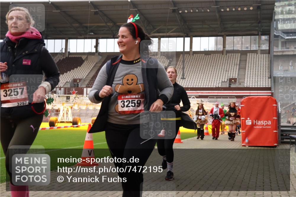 08.12.2024 - St. Pauli X-Mass-Run No. 14 Yannick Fuchs http://msf.ph/oto/7472195 08.12.2024 10:06:35 Ziel 78, 529, 621, 698, 795, 885, 890, 1424, 1786, 2003, 2751, 3257, 3259 meine-sportfotos.de