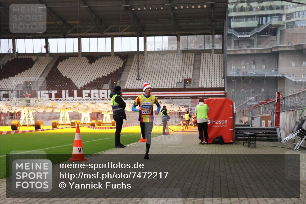 08.12.2024 - St. Pauli X-Mass-Run No. 14 Yannick Fuchs http://msf.ph/oto/7472217 08.12.2024 09:51:33 Ziel 2757, 3309 meine-sportfotos.de