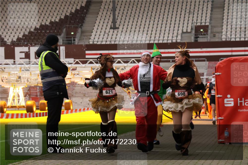 08.12.2024 - St. Pauli X-Mass-Run No. 14 Yannick Fuchs http://msf.ph/oto/7472230 08.12.2024 10:06:39 Ziel 78, 529, 621, 698, 795, 885, 890, 1424, 1786, 2003, 2751, 2755, 3257, 3259, 3337 meine-sportfotos.de
